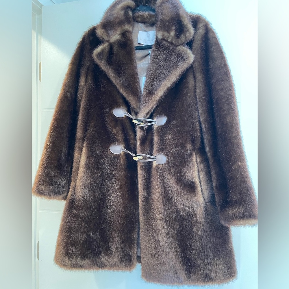 NWT Gal Meets Glam Faux Fur Coat